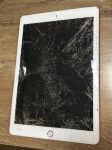 iPad　画面破損
